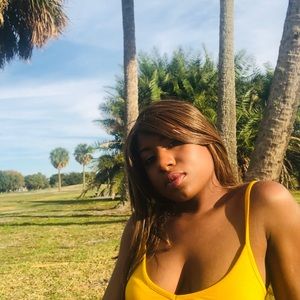 Meet your Posher, Rose